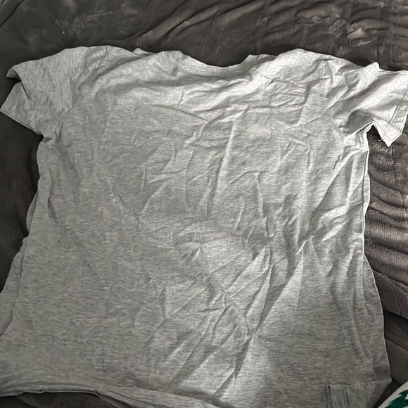 Mighty Fine rose design t-shirt, size L - Picture 2 of 5